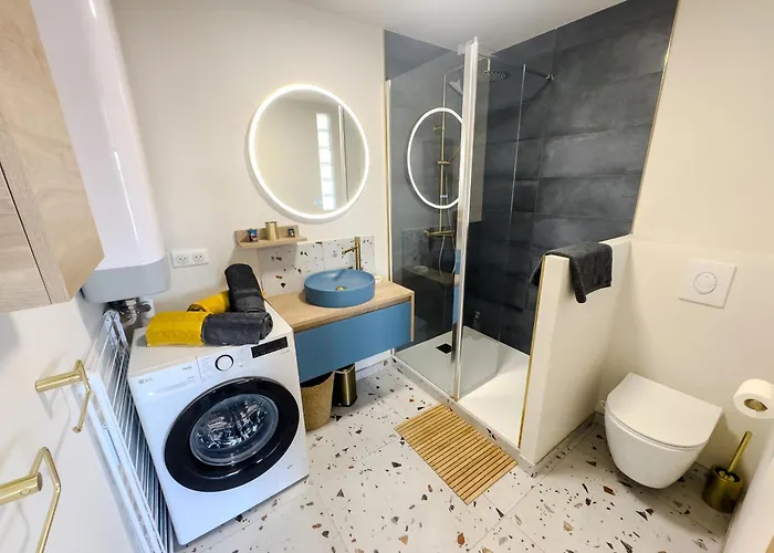 L'escale Setoise , Terrasse, Vue Mont St Clair *